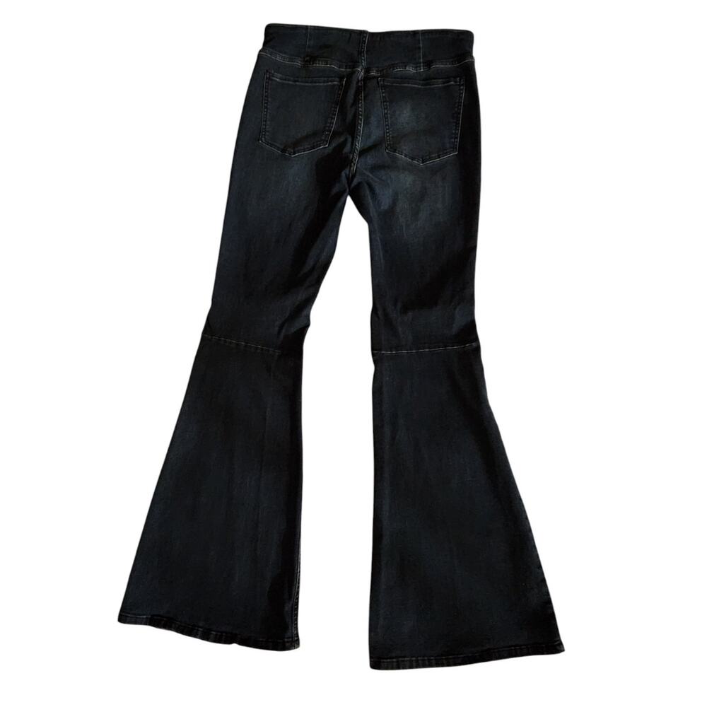 Free People We The Free Flared Jeans Pull On Blue Denim Stretch Women's Size 31 - Picture 3 of 15